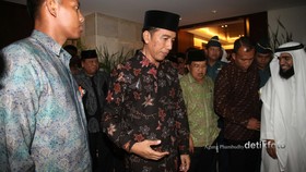 Jokowi Sudah Beri KPK 'THR' Rp 200 Miliar