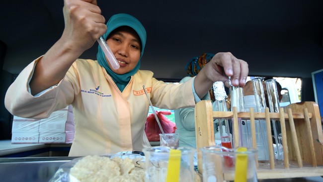 BPOM akan memantau jajanan berbuka puasa alias takjil di Makassar dari potensi bahan berbahaya.