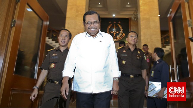 "Mereka bukan orang-orang kemarin sore. Kami berharap kehadiran mereka bisa mewarnai KPK," ujar Prasetyo. Pemilihan berdasarkan rekam jejak dan jam terbang.