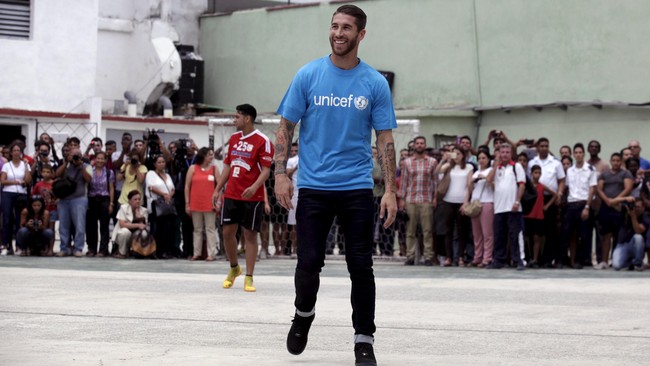 Sergio Ramos tinggalkan pertemuan dirinya dengan petinggi Real Madrid yang tengah mengusahakan penurunan tensi konflik kedua belah pihak terkait kontraknya.