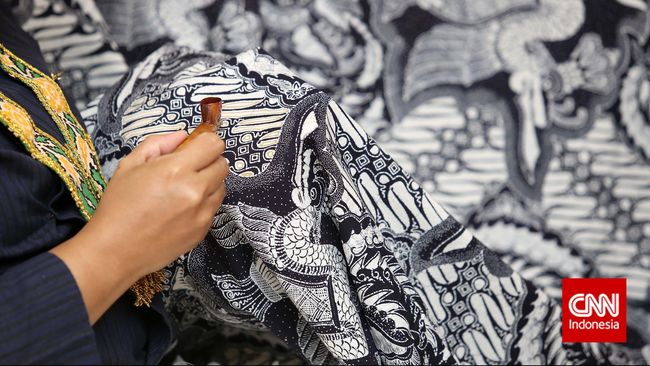 Jogja Fashion Week yang akan digelar di Kota Gudeg, pada 24-28 Agustus 2016, mempertegas langkah Yogyakarta sebagai pusat batik dunia.