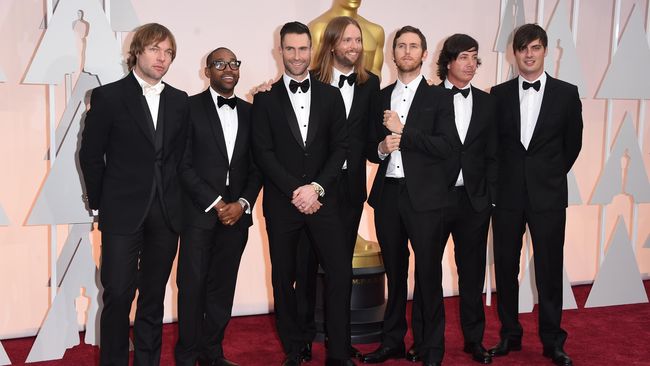 Mickey Madden ditangkap polisi gara-gara ketahuan menyerahkan kokain kepada produser film James Gubelmann.