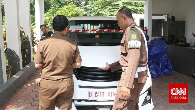 Mobil yang disita tidak akan dibawa ke Kejagung. Namun, keterangan penyitaan akan dibuat dan diserahkan oleh pihak Kejagung kepada pengelola kampus UI.