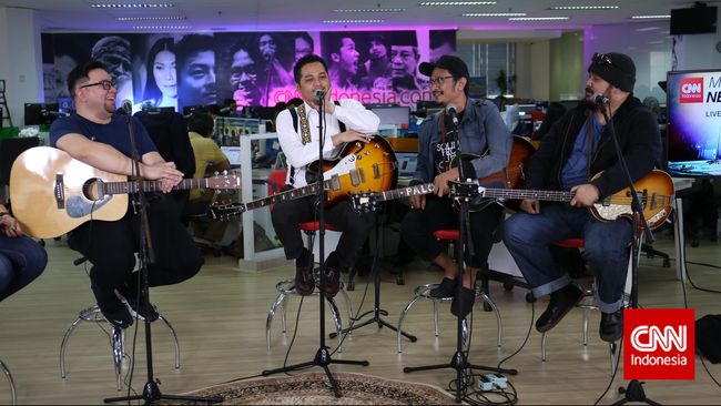 Menganalogikan tiap album dengan seni bela diri, band Sore punya alasan khusus menunda hingga tujuh tahun untuk peluncuran album ketiganya.