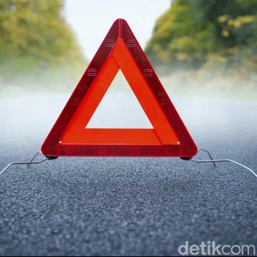 Penampakan Mobil Terbakar yang Tewaskan Wakil Jaksa Agung