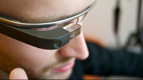Google Glass Muncul Kembali dengan Konsep Fleksibel