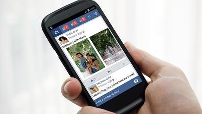 Aplikasi Facebook sering disebut sebagai penguras baterai iPhone atau Android. Tapi harus meninggalkan jejaring sosial ini, ada trik agar tetap hemat.