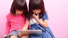 Jangan Melepas Anak-Anak Bermain Game Sendirian