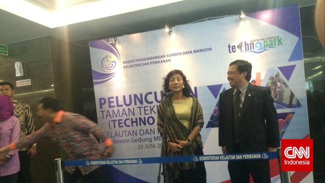 Kementerian Kelautan dan Perikanan akan membangun empat techno park senilai Rp 30 miliar di Banyuwangi, Bitung, Ambon, dan Tegal.
