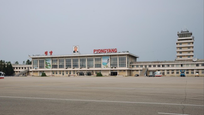 Perdana! Rusia & Korut Buka Penerbangan Langsung Moskow-Pyongyang Rusia akan meluncurkan penerbangan langsung ke Korea Utara untuk pertama kalinya setelah meluncurkan agresi ke Ukraina.