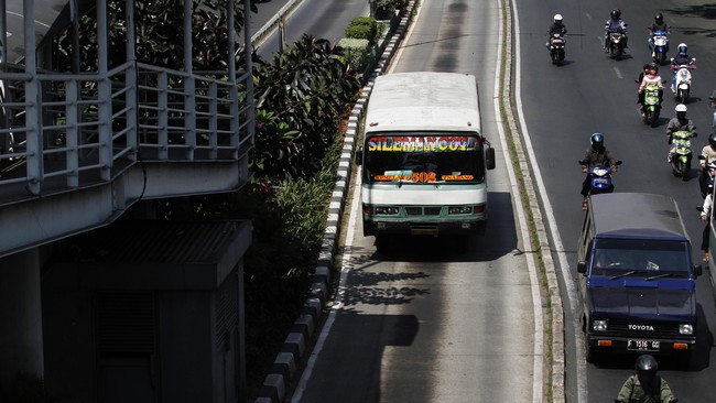 Bappenas menyatakan sistem transportasi massal di kota-kota besar di Indonesia masih kalah dibandingkan negara lain.