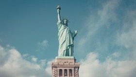 Prancis Minta AS Kembalikan Patung Liberty Gegara Kebijakan Trump