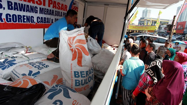 Bulog menyebut akan tetap menggelar operasi pasar murah saat Lebaran.