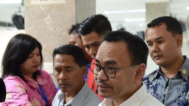 Pemerintah tidak ingin menahan harga BBM terlalu lama sekaligus berupaya menjaga stabilitas ekonomi dengan menetapkan evaluasi harga tiap tiga bulan.