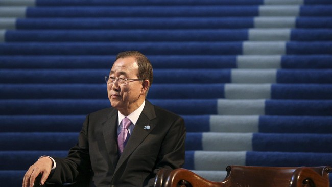 Ban Ki-moon menilai bahwa menampung pengungsi di berbagai pusat penahanan bukanlah jawaban untuk krisis pengungsi Eropa dan harus diakhiri. 