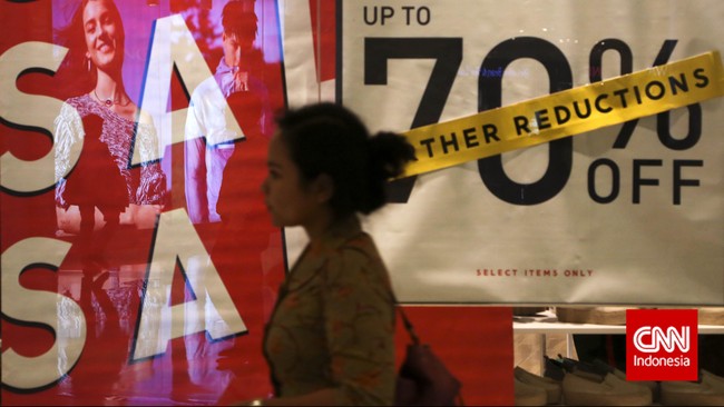 Indeks Keyakinan Konsumen yang dirilis Bank Indonesia pada Oktober 2015 menguat ke level 99,3, tetapi masih bertengger di area pesimistis di bawah 100.
