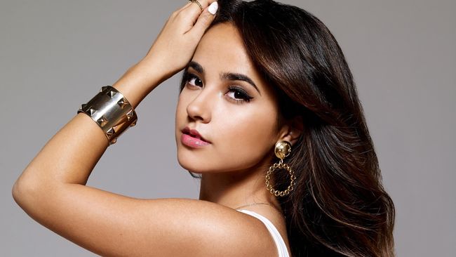 Gadis keturunan Meksiko-Amerika ini menyampaikan kritiknya untuk Donald Trump melalui lagu baru berjudul We Are Mexico.