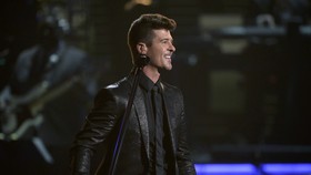 Penampilan 'Dingin' Robin Thicke di Java Jazz 2016