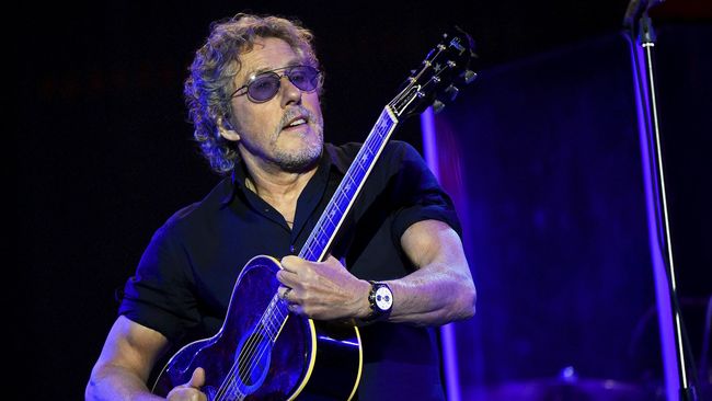 Label sampanye tersebut tertulis Champagne Cuvée Roger Daltrey, nama sang vokalis sekaligus pentolan grup band legendaris Inggris, The Who.