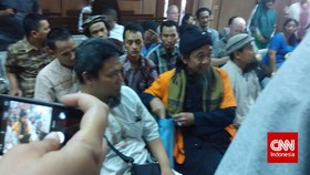 Pengacara Terdakwa Simpatisan ISIS Anggap Dakwaan Politis