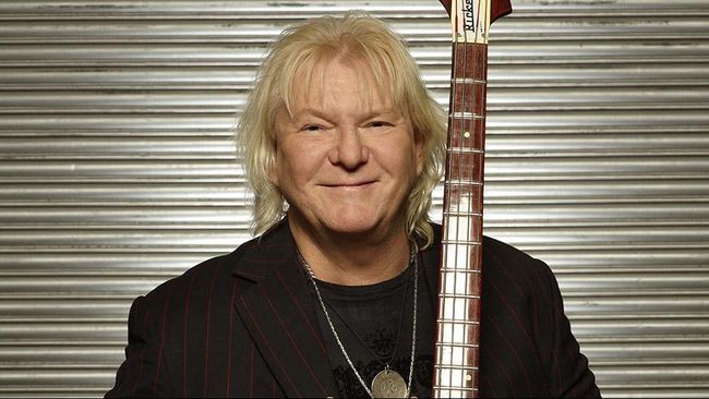 Ungkapan Duka Bertubi-tubi untuk Chris Squire