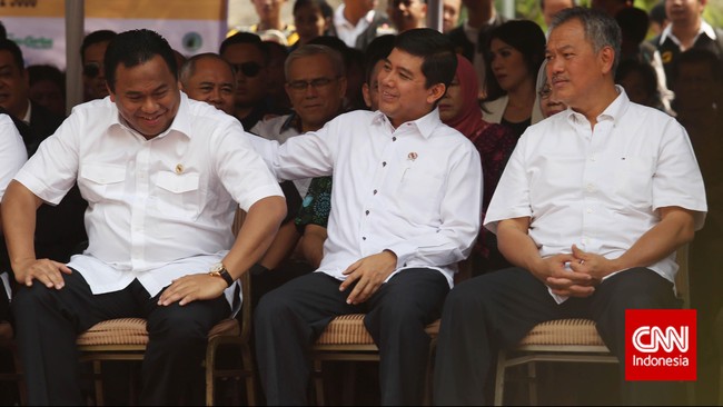 Menteri Pemberdayaan Aparatur Negara dan Reformasi Birokrasi Yuddy Chrisnandi mengatakan pihaknya telah mempersiapkan surat edaran soal PNS dan Pilkada.