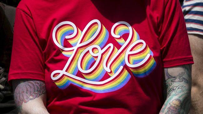 Valentine, atau hari kasih sayang, ternyata memiliki makna yang lebih luas dari sekadar ungkapan cinta di mata kelompok LGBT.