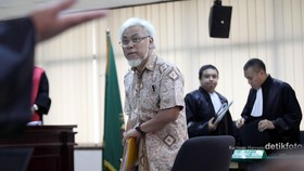 Bekas Petinggi Pertamina Divonis Lima Tahun, KPK Pikir-pikir