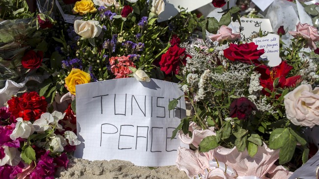 Pasca penembakan yang menewaskan 39 orang di sebuah hotel tepi pantai, Tunisia diperkirakan kehilangan pendapat senilai jutaan dolar dari sektor wisata.
