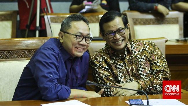 Zulkifli Hasan mengatakan sejauh ini Presiden Jokowi belum pernah berkomunikasi dengannya terkait hal tersebut.