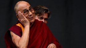 Dalai Lama Dirawat di Rumah Sakit AS