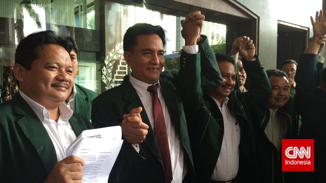 Ahok berharap semakin banyak orang yang mendaftar sebagai calon gubernur DKI Jakarta.