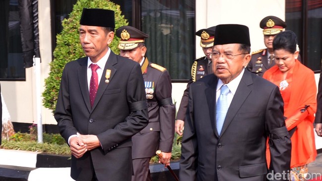 Presiden Joko Widodo mengaku senang karena dalam acara tanya jawab tidak ada penanya yang menyinggung masalah perombakan (reshuffle) kabinet.
