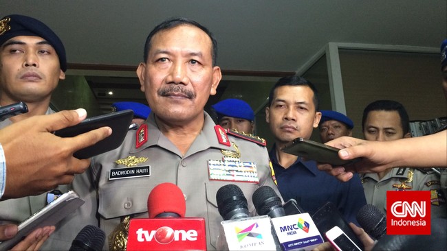 Pengusaha minyak Riza Chalid kini dicari-cari Kejaksaan dan Mahkamah Kehormatan Dewan. Tinggal dia yang belum memberi kesaksian soal rekaman skandal Freeport.