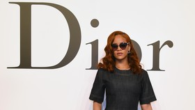 Rihanna Buat Biopik yang Mengumbar Sisi Liarnya?