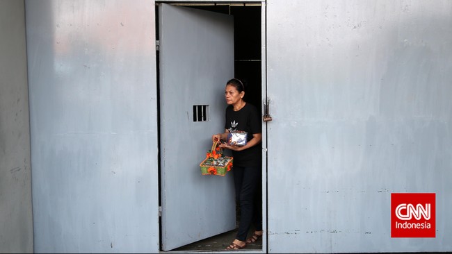 Ribuan narapidana bebas tersebut diharapkan mampu menjadi solusi penanganan dampak kelebihan kapasitas juga penghematan anggaran.