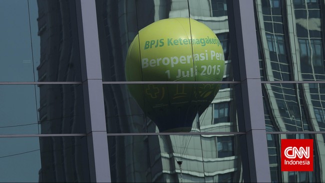 BPJS Watch menilai aturan baru pencairan JHT di usia 56 tahun sesuai UU SJSN. Selama ini, aturan lama lah yang salah dan keluar dari prinsip UU SJSN.