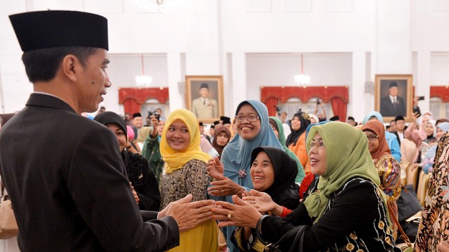 Tanpa mengesampingkan khidmatnya peringatan Nuzulul Quran, Jokowi pun memperingatkan kembali anak buahnya untuk segera menyerap anggaran di APBN 2015.