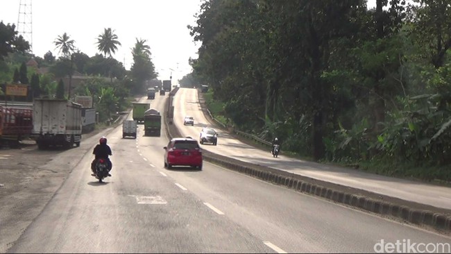 Kapolri Jenderal Badrodin Haiti mengatakan, petugas juga menyiapkan beberapa rest area di titik rawan kemacetan.