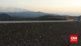 Waduk Jatigede Digenangi Besok, Ribuan Warga Masih Bertahan