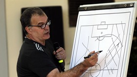 Bielsa Diklaim Batal Jadi Pelatih Lazio