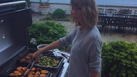 Taylor Swift dan Calvin Harris Pesta BBQ Rayakan 4 Juli
