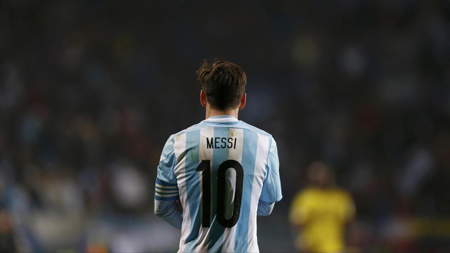 Mural bergambar Lionel Messi sebesar 40 meter persegi tersebut menghabiskan 1.500 liter cat. Mural digambar di salah satu tembok tempat Messi sekolah.