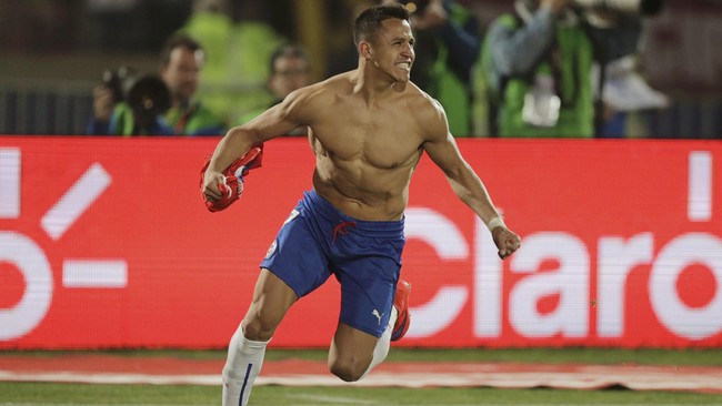 Arsene Wenger mengakui satu kesalahannya yang menyebabkan Alexis Sanchez belum mencetak gol satu pun pada musim ini.
