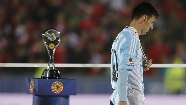 Lionel Messi tak memikirkan pencapaian pribadinya untuk memecahkan rekor Gabriel Batistuta bersama timnas Argentina.