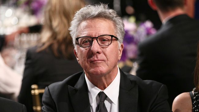 Aktor gaek Dustin Hoffman sangat ingin menjadi pianis, bahkan dibanding berakting. Tapi ia merasa tak punya kemampuan, bahkan kuping yang bagus.
