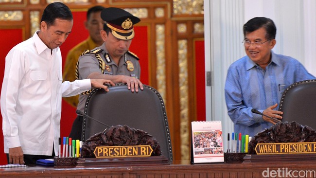 "Jangan sampai pemberantasan korupsi dan penegakan hukum membuat pejabat dan pelaku bisnis tidak berani berinovasi bagi pembangunan,” kata Jokowi.