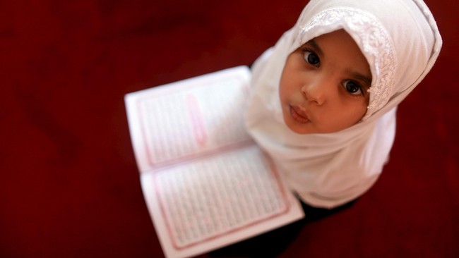 Puluhan ribu wanita Muslim yang tidak dapat berbahasa Inggris akan diberikan kesempatan untuk mempelajari bahasa tersebut dalam program pemerintah Inggris.