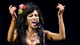 Kegeniusan Amy Winehouse di Mata Mark Ronson