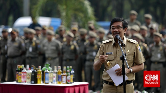 Djarot melihat keistimewaan Jakarta, maka dari itu perlu pengkajian lebih mendalam untuk menentukan siapa orang yang akan mereka usung di Pilkada Jakarta 2017.